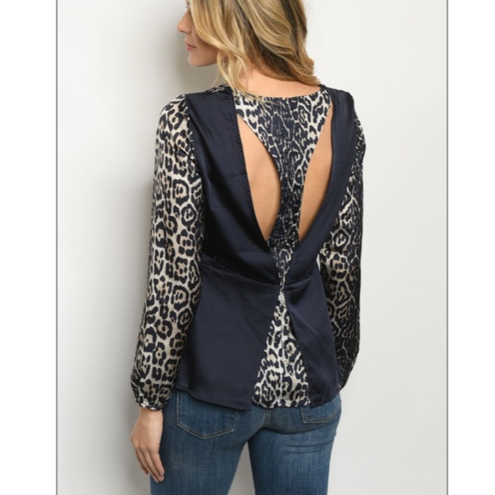 Trendy Cheetah Print/Navy blouse- back cutout, boutique NWT